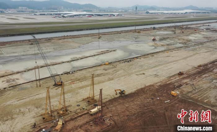 深圳機場第三跑道已形成陸域 國際航空樞紐建設(shè)加速