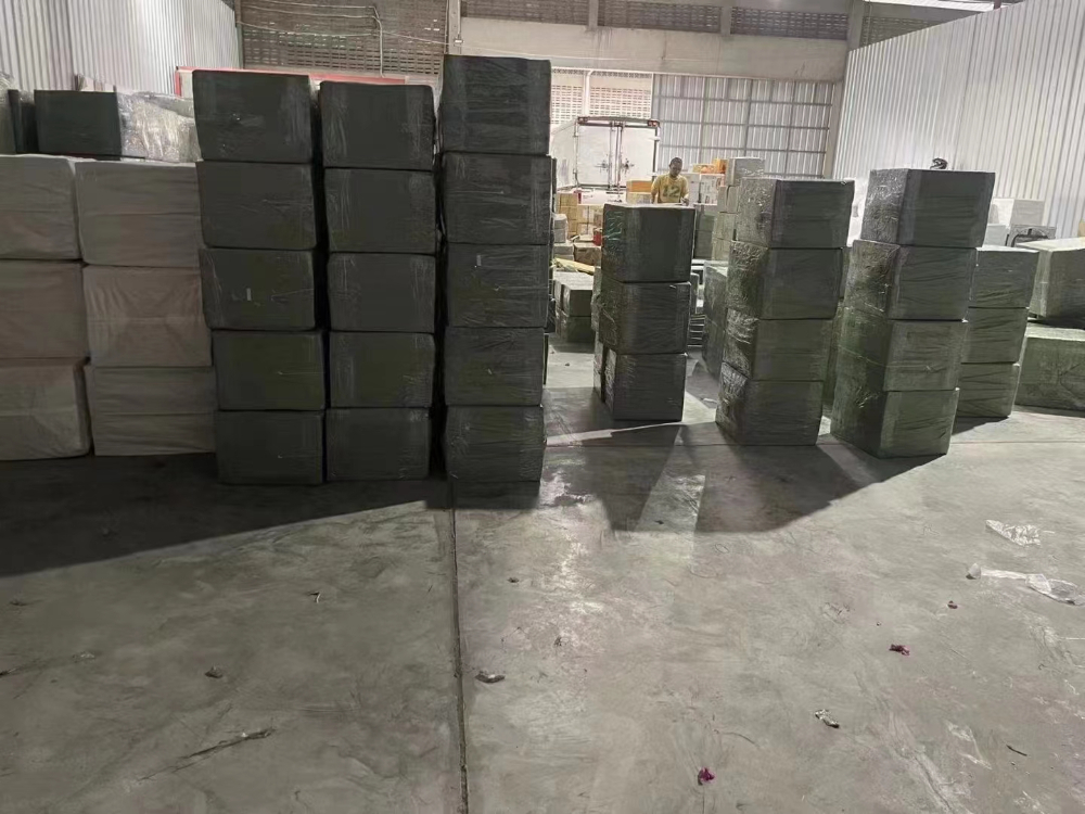 UPS寄加拿大快遞價格(UPS發(fā)加拿大多少錢)